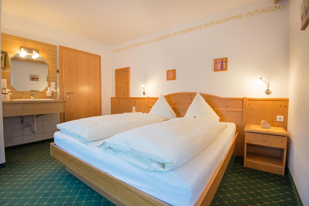 Haus Fernblick Hotel Neustift im Stubaital Room photo